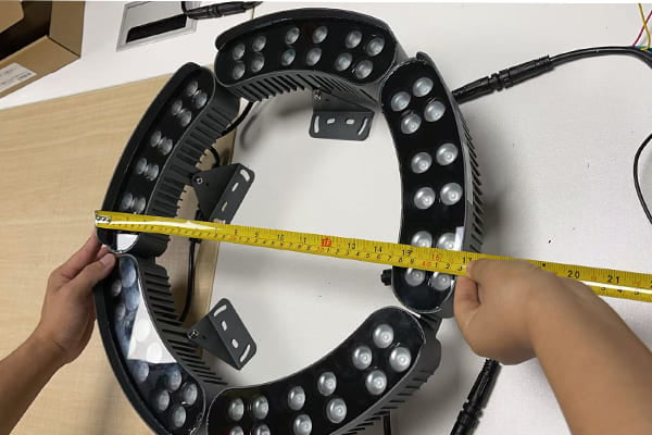 Ground-mounted adjustable ring light for trees